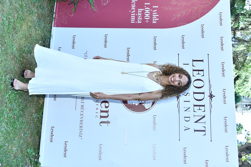 Leodent Clinic  1. Y�l Dönümünü Özel Bir Davetle Kutlad�